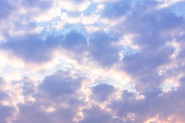 Cielo blu con soffici nuvole bianche texture Cloudscape