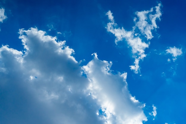 Cielo con belle nuvole meteo natura nuvola blu