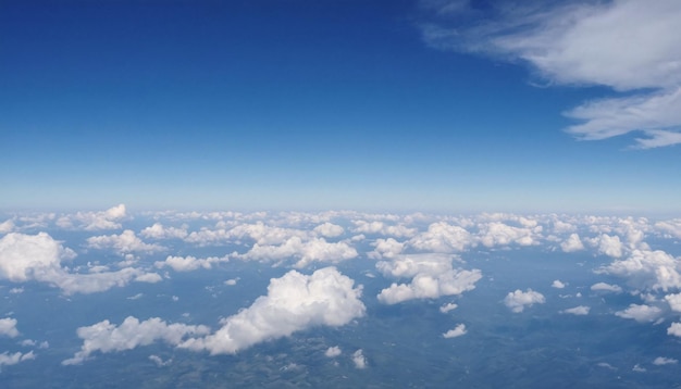 Cielo e nuvole ad alta quota