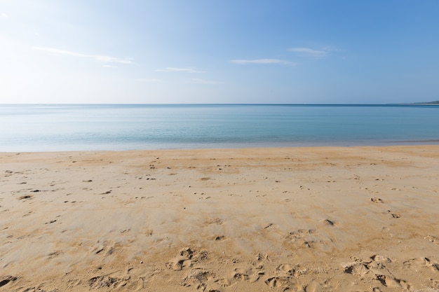 Cielo, mare e spiaggia a Phuket