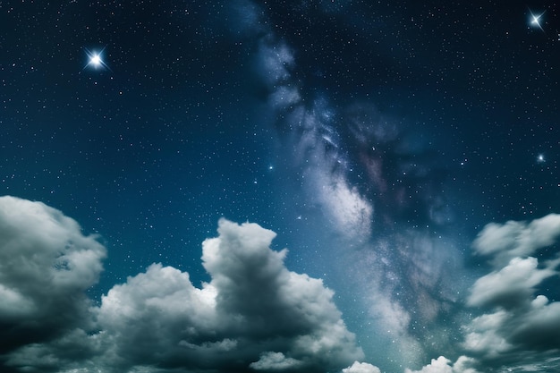 cielo notturno con stelle e nuvole