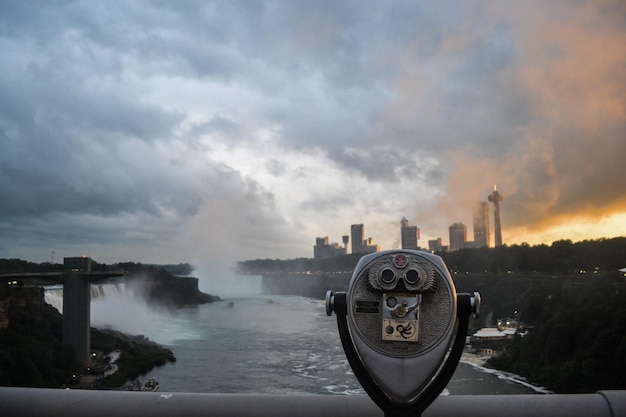 Cielo nuvoloso nelle Cascate del Niagara, Ontario, Canada