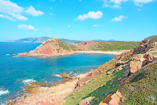 Cielo sereno sopra la spiaggia del Porticciolo Sardegna