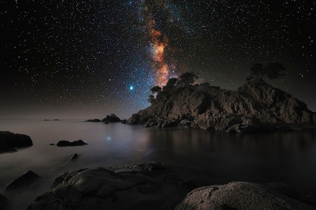 Cielo stellato sul mare