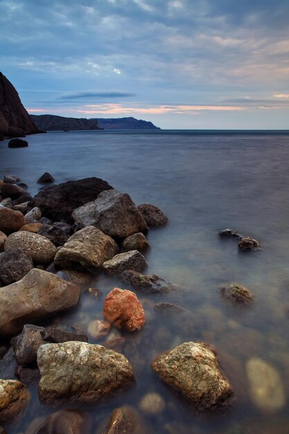 Cielo tempestoso sotto il mare