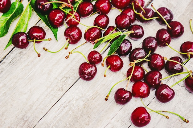 Ciliegie rosse Messa a fuoco selettiva Cibo e bevande.