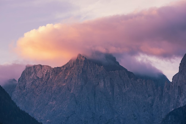 Cima del Triglav all'alba