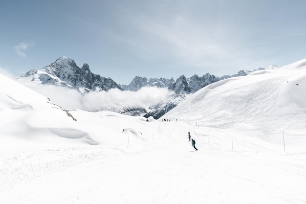 Cime invernali di Chamonix dalle piste da sci