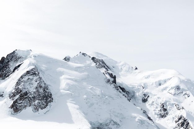 Cime invernali di Chamonix dalle piste da sci