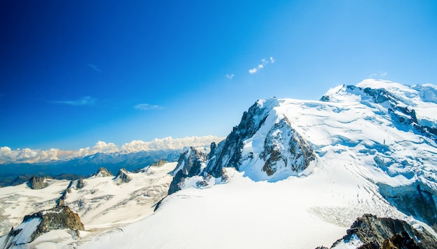 Cime montuose del massiccio alpino