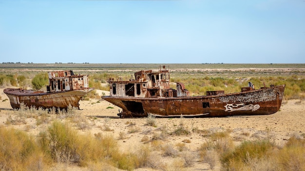 Cimitero delle navi dimenticate a Muynak. Mare d'Aral. Uzbekistan