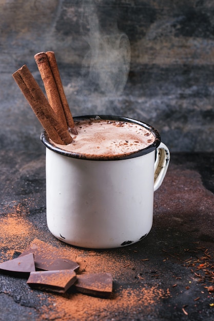 Cioccolata calda con cannella