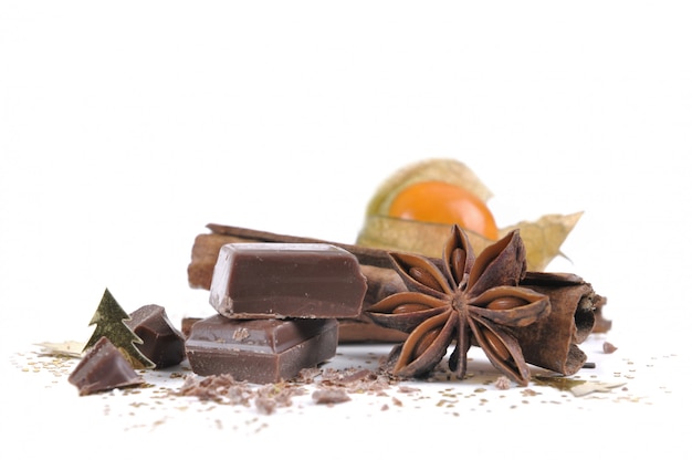 Cioccolato, spezie e frutta