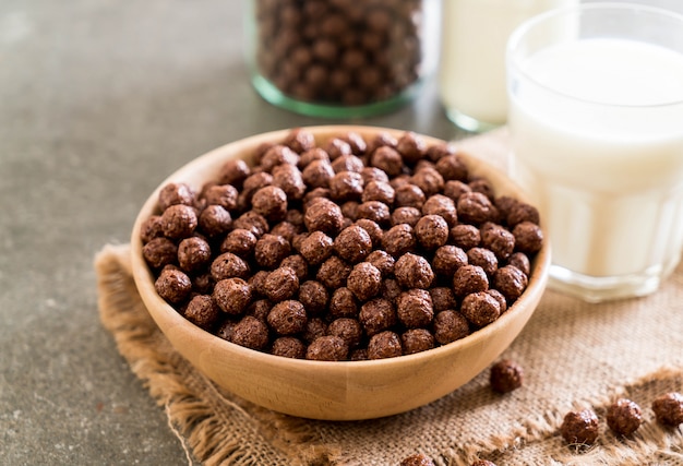 ciotola di cereali al cioccolato