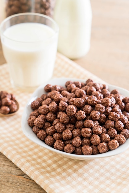 ciotola di cereali al cioccolato