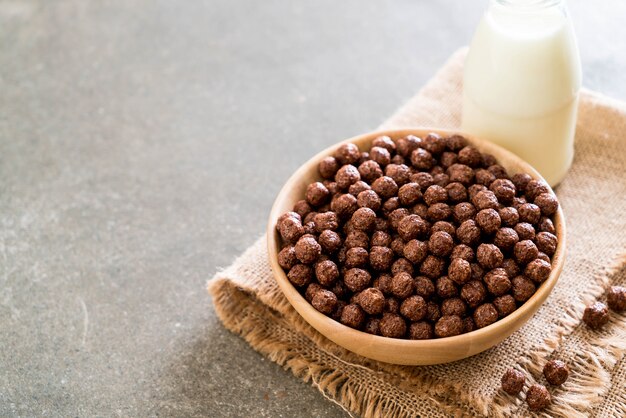 ciotola di cereali al cioccolato