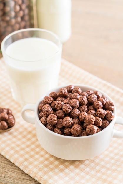 ciotola di cereali al cioccolato