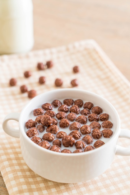 ciotola di cereali al cioccolato