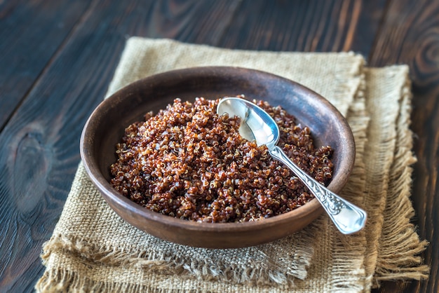 Ciotola di quinoa rossa