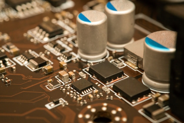 Circuito elettronico con processore
