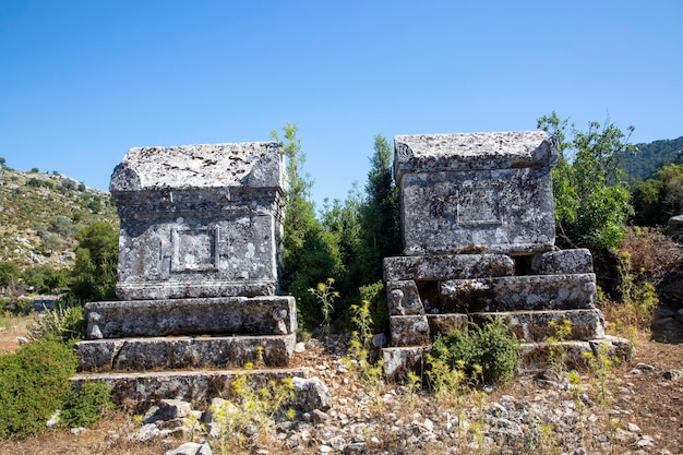 Città antica di Sidyma in Turchia. Tombe rupestri nell'antico sito di Sidyma, Mugla, Turchia