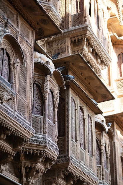 Città d'oro in India La bellissima architettura in stile orientale ospita un palazzo ornamentale di sabbia