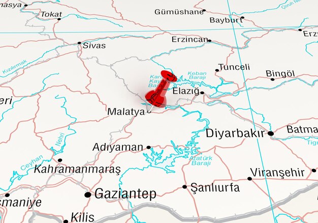 Città della mappa del terremoto in Turchia con una spilla rossa