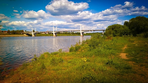 Città di KimrySavelovo Regione di Tver ponte sul fiume Volga foto mobile