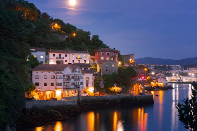 Città di pescatori di Pasaia vicino a Donostia San Sebastian al Pais Vasco.