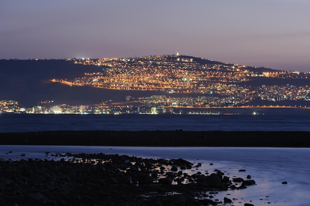 Città di Tiberiade di notte