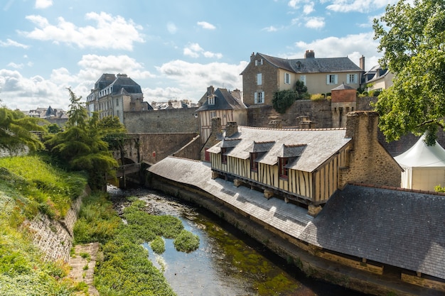 Città medievale costiera di Vannes, i bellissimi giardini del giardino Remparts, dipartimento di Morbihan, in Bretagna, Francia