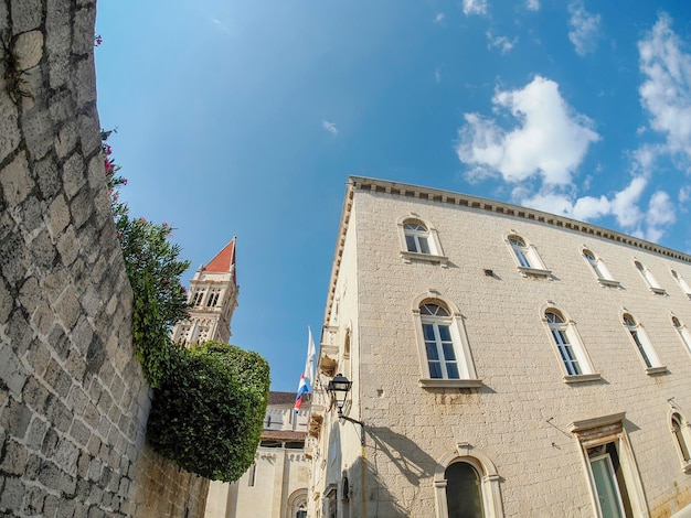 Città medievale di Trogir in Dalmazia Croazia Patrimonio dell'Umanità UNESCO Città vecchia e dettaglio dell'edificio