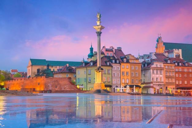 Città vecchia di Varsavia Polonia al crepuscolo