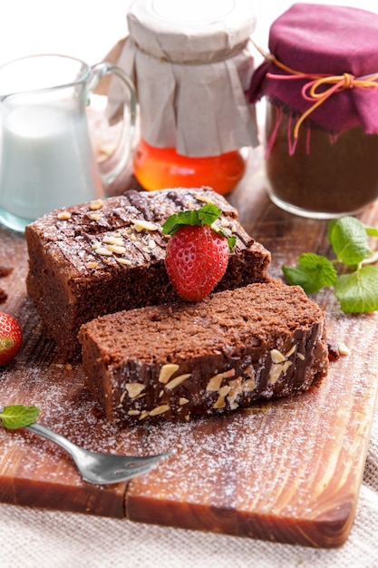 Close up brownies al cioccolato fatti in casa