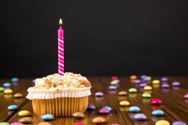 Close-up di cupcake su sfondo nero