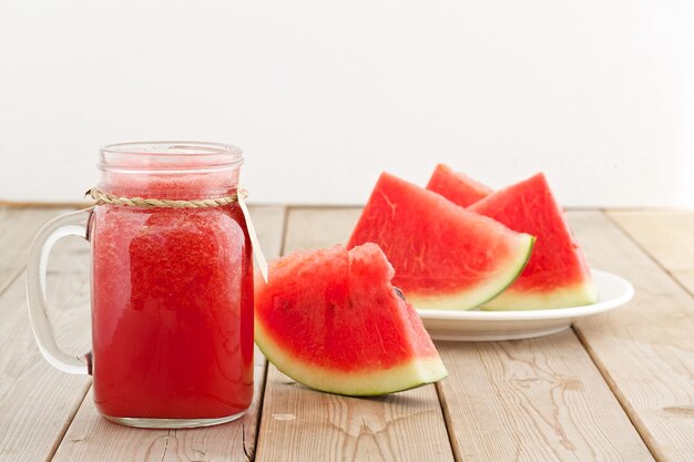 Close-up di frutta in bicchiere su tavola