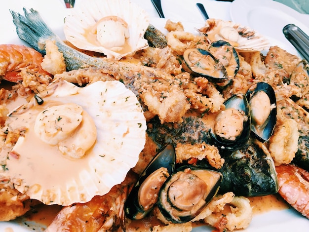 Close-up di frutti di mare in piatto