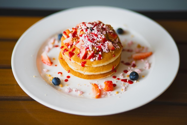 Close-up di pancake in piatto su tavola