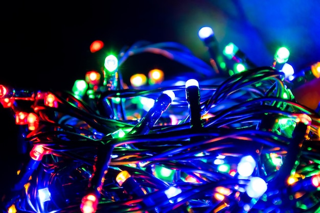 Close-up di torce a LED colorate per Natale e altri eventi