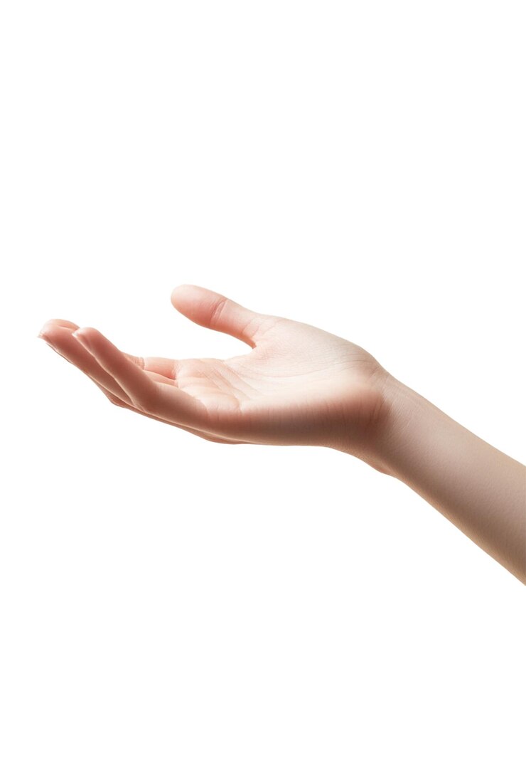 Close-up di un gesto di mano femminile aperta che simboleggia l'offerta di aiuto, supporto, cura e assistenza ad altri in difficoltà