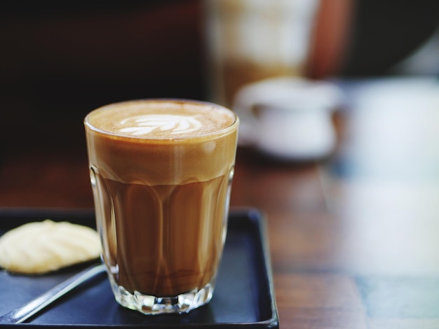 Close-up di un latte sul tavolo