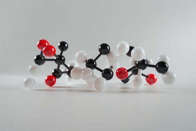 Close-up di un modello di molecola chimica isolata su sfondo bianco