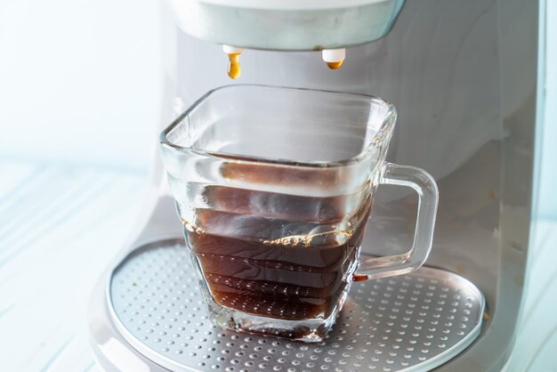 Close-up di una tazza di caffè sul tavolo