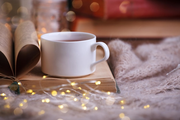 Close-up di una tazza di caffè sul tavolo