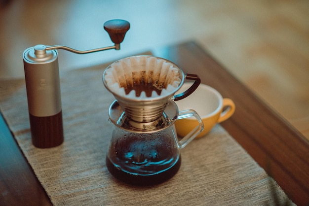 Close-up di una tazza di caffè sul tavolo