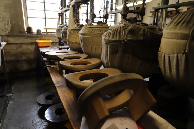 Photo close-up of machinery at workshop