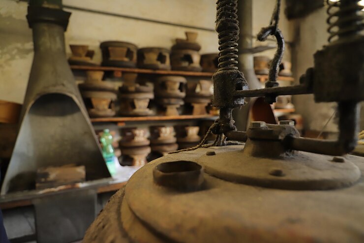 Photo close-up of machinery at workshop