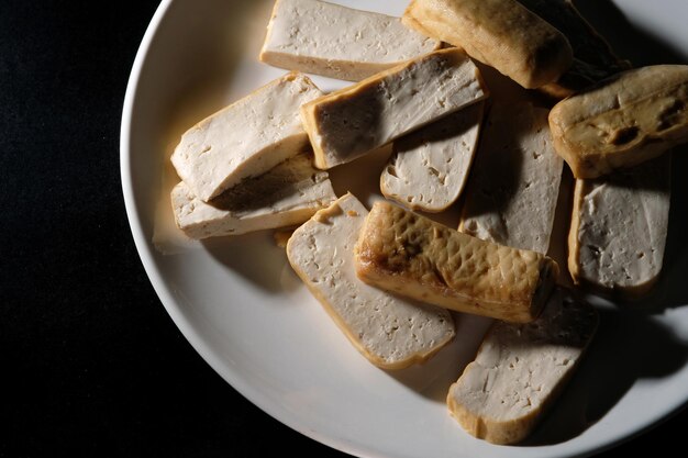 Close up texture di tofu fritto in aria