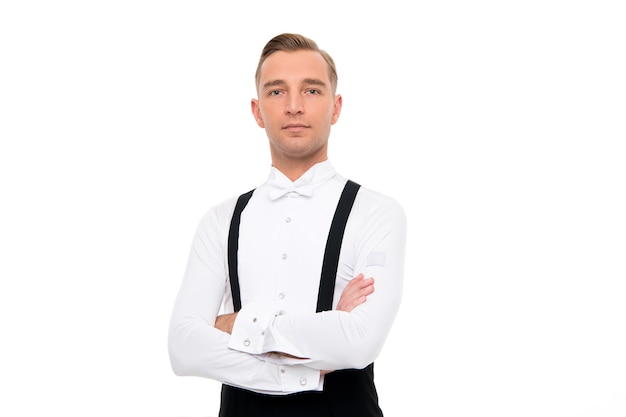 Club per gentiluomini. Concetto di fiducia. Faccia fiduciosa del ragazzo vestito con un abito formale di lusso. Il ballo da sala del ballerino dell'uomo sembra elegante. Ballerino di ballo da sala. Signore ben curato ballerino sfondo bianco.