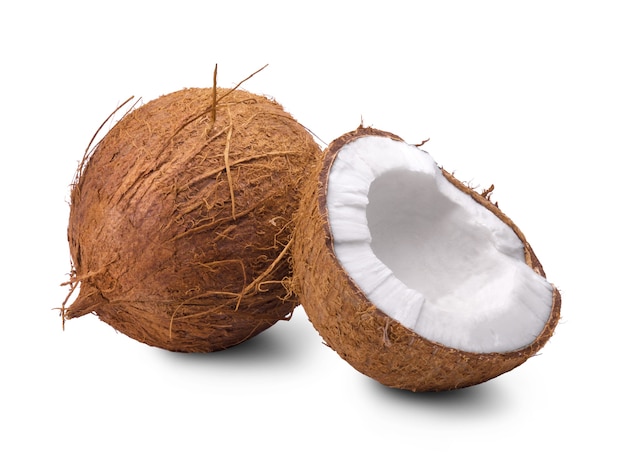 Cocco maturo e mezzo cocco isolato